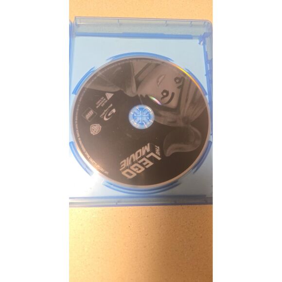 The Lego Movie Blu-Ray/DVD/DC Combo Set - Picture 2 of 3